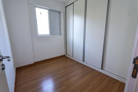 Quarto 1 de apartamento para alugar com 3 quartos, 85m² em Buritis, Belo Horizonte
