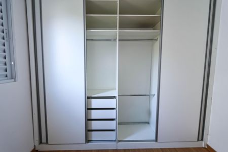 Apartamento para alugar com 85m², 3 quartos e 2 vagasQuarto 1 - Armários