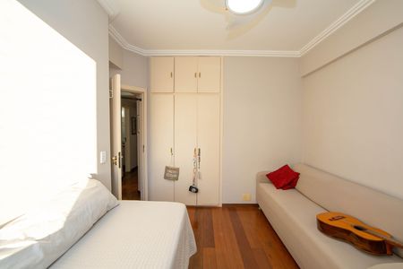 Apartamento à venda com 203m², 3 quartos e 2 vagas Apartamento à venda com 203m², 3 quartos e 2 vagasQUARTO2