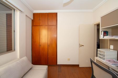 Apartamento à venda com 203m², 3 quartos e 2 vagas Apartamento à venda com 203m², 3 quartos e 2 vagasQUARTO1