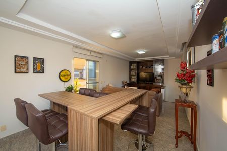 Apartamento à venda com 203m², 3 quartos e 2 vagas Apartamento à venda com 203m², 3 quartos e 2 vagasSALA