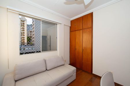 Apartamento à venda com 203m², 3 quartos e 2 vagas Apartamento à venda com 203m², 3 quartos e 2 vagasQUARTO1