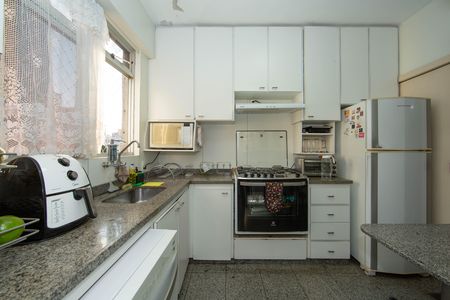 Apartamento à venda com 203m², 3 quartos e 2 vagas Apartamento à venda com 203m², 3 quartos e 2 vagasCOZINHA