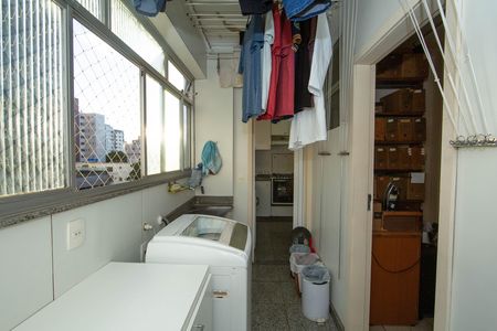 Apartamento à venda com 203m², 3 quartos e 2 vagas Apartamento à venda com 203m², 3 quartos e 2 vagasAREA DE SERVICO