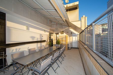 Apartamento à venda com 203m², 3 quartos e 2 vagas Apartamento à venda com 203m², 3 quartos e 2 vagasCOBERTURA