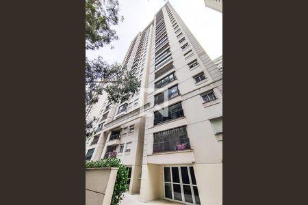 Apartamento para alugar com 70m², 2 quartos e 1 vaga Apartamento para alugar com 70m², 2 quartos e 1 vagaFachada