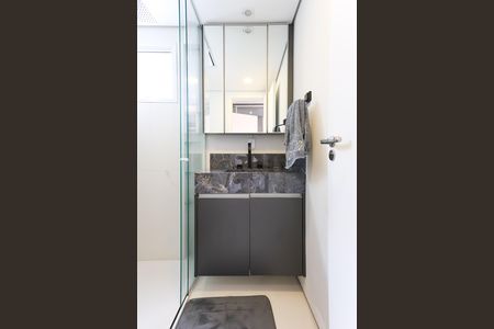 Apartamento para alugar com 70m², 2 quartos e 1 vaga Apartamento para alugar com 70m², 2 quartos e 1 vagaBanheiro da Suíte