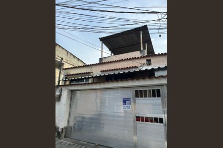 Casa à venda com 112m², 2 quartos e 1 vaga Casa à venda com 112m², 2 quartos e 1 vagaFachada