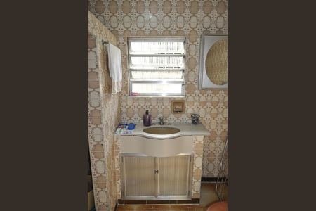 Casa à venda com 112m², 2 quartos e 1 vagaBanheiro