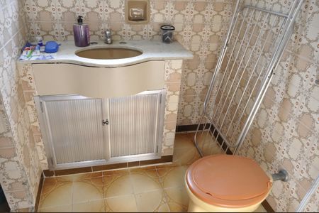 Casa à venda com 112m², 2 quartos e 1 vagaBanheiro