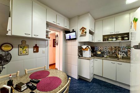Apartamento para alugar com 107m², 2 quartos e sem vaga