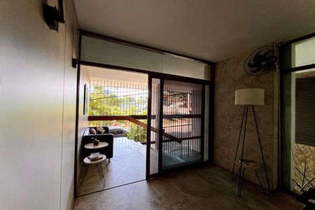 Apartamento para alugar com 107m², 2 quartos e sem vaga