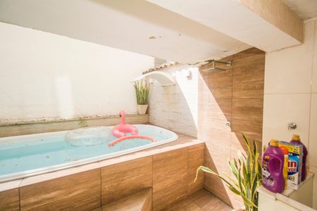 Casa à venda com 150m², 4 quartos e 2 vagasÁrea externa