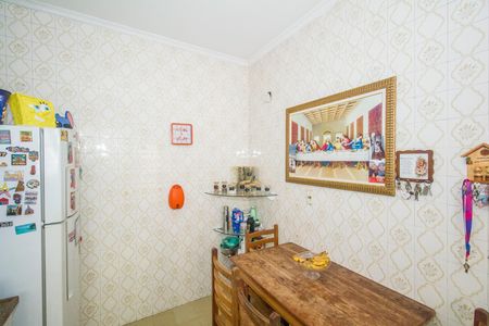Casa à venda com 150m², 4 quartos e 2 vagasCozinha e Área de Serviço