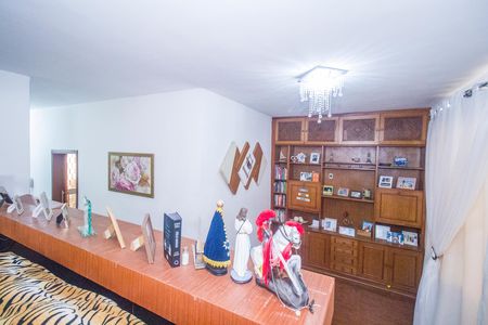 Casa à venda com 150m², 4 quartos e 2 vagasSala