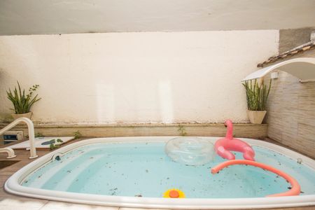 Casa à venda com 150m², 4 quartos e 2 vagasÁrea externa