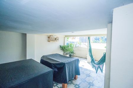 Casa à venda com 150m², 4 quartos e 2 vagasÁrea externa