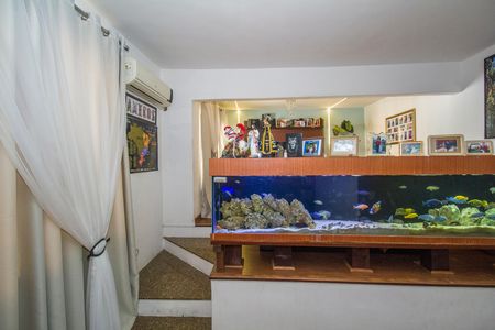 Casa à venda com 150m², 4 quartos e 2 vagasSala