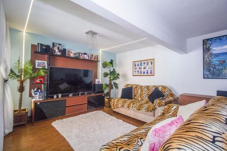 Sala de casa à venda com 4 quartos, 150m² em Vila Valqueire, Rio de Janeiro