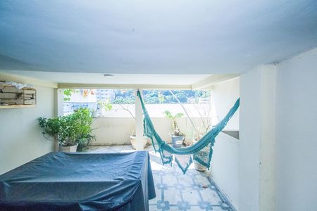 Casa à venda com 150m², 4 quartos e 2 vagasÁrea externa
