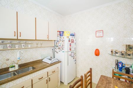 Casa à venda com 150m², 4 quartos e 2 vagasCozinha e Área de Serviço