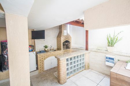 Casa à venda com 150m², 4 quartos e 2 vagasÁrea externa