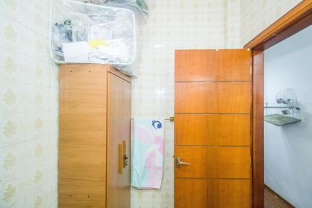 Casa à venda com 150m², 4 quartos e 2 vagasBanheiro