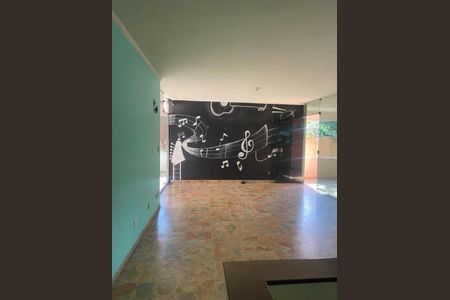 Casa à venda com 704m², 5 quartos e 7 vagas Casa à venda com 704m², 5 quartos e 7 vagasFoto 08