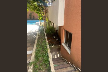 Casa à venda com 704m², 5 quartos e 7 vagas Casa à venda com 704m², 5 quartos e 7 vagasFoto 32