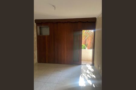 Casa à venda com 704m², 5 quartos e 7 vagas Casa à venda com 704m², 5 quartos e 7 vagasFoto 12