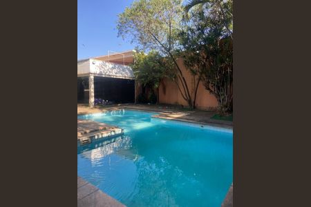 Casa à venda com 704m², 5 quartos e 7 vagas Casa à venda com 704m², 5 quartos e 7 vagasFoto 25