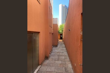 Casa à venda com 704m², 5 quartos e 7 vagas Casa à venda com 704m², 5 quartos e 7 vagasFoto 18