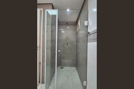 Apartamento à venda com 57m², 2 quartos e 1 vaga Apartamento à venda com 57m², 2 quartos e 1 vagaBanheiro