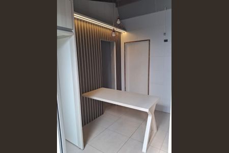 Sala de casa para alugar com 2 quartos, 80m² em Monte Verde, Florianópolis