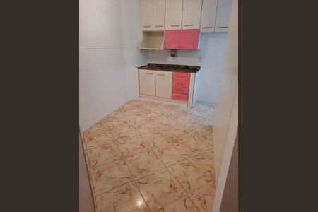 Apartamento à venda com 75m², 2 quartos e 1 vaga Apartamento à venda com 75m², 2 quartos e 1 vagaCozinha