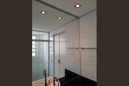 Apartamento à venda com 75m², 2 quartos e 1 vaga Apartamento à venda com 75m², 2 quartos e 1 vagaBanheiro
