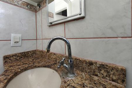 Apartamento para alugar com 49m², 2 quartos e 1 vaga Apartamento para alugar com 49m², 2 quartos e 1 vagaBanheiro