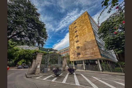 Apartamento para alugar com 348m², 5 quartos e 1 vaga
