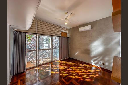 Apartamento para alugar com 348m², 5 quartos e 1 vaga