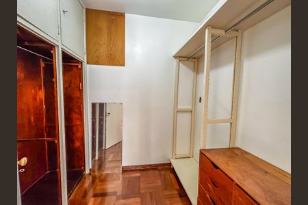 Apartamento para alugar com 348m², 5 quartos e 1 vaga