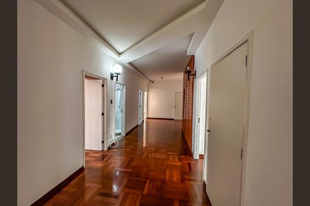 Apartamento para alugar com 348m², 5 quartos e 1 vaga