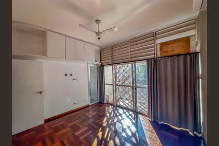 Apartamento para alugar com 348m², 5 quartos e 1 vaga