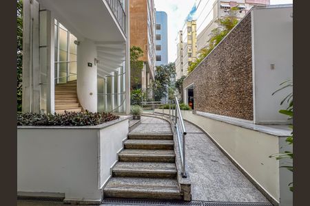 Apartamento para alugar com 348m², 5 quartos e 1 vaga
