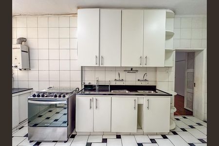 Apartamento para alugar com 348m², 5 quartos e 1 vaga