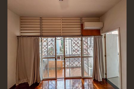 Apartamento para alugar com 348m², 5 quartos e 1 vaga