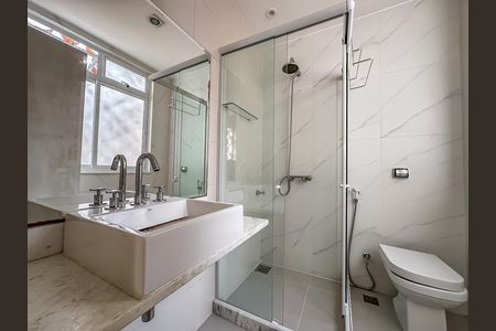 Apartamento para alugar com 348m², 5 quartos e 1 vaga