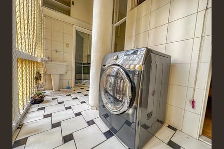 Apartamento para alugar com 348m², 5 quartos e 1 vaga