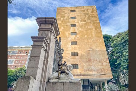 Apartamento para alugar com 348m², 5 quartos e 1 vaga