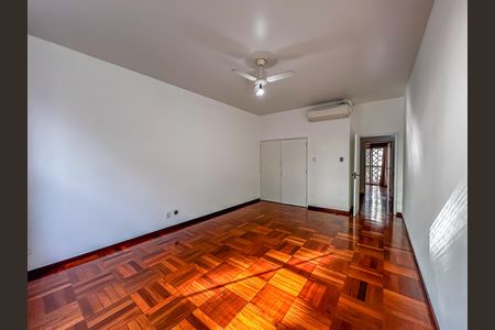 Apartamento para alugar com 348m², 5 quartos e 1 vaga