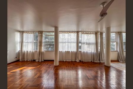 Apartamento para alugar com 348m², 5 quartos e 1 vaga